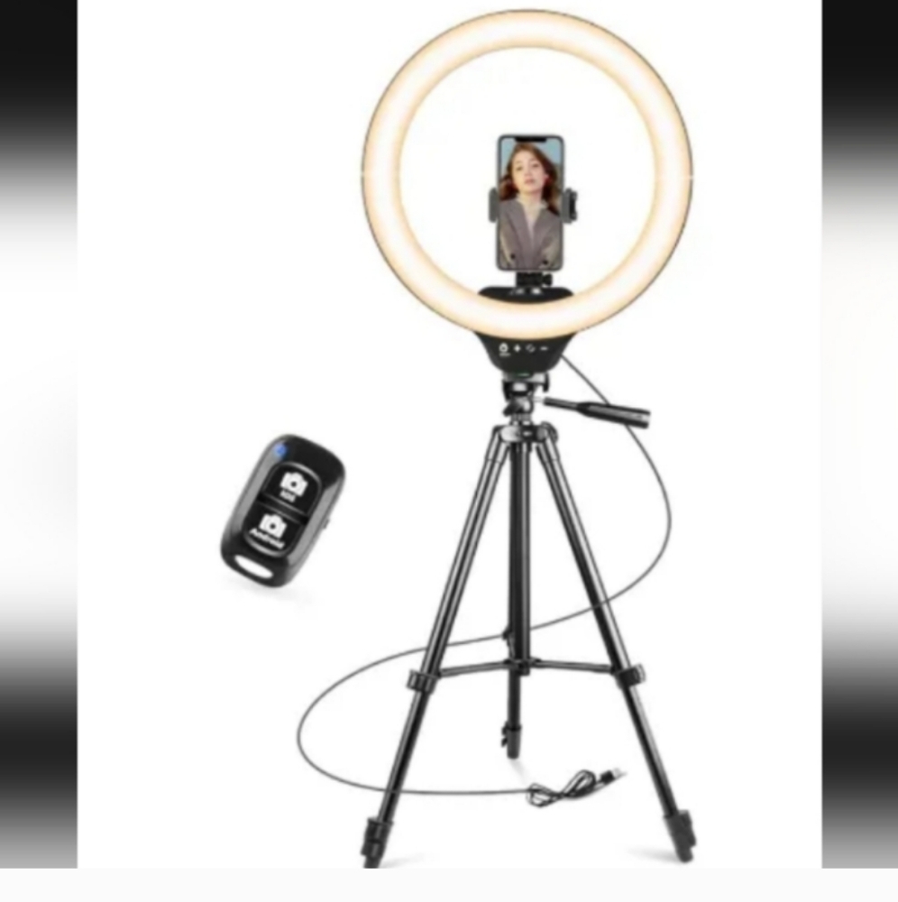 LED Ring Light with Black Tripod and Remote Control - Picture 9 of 9